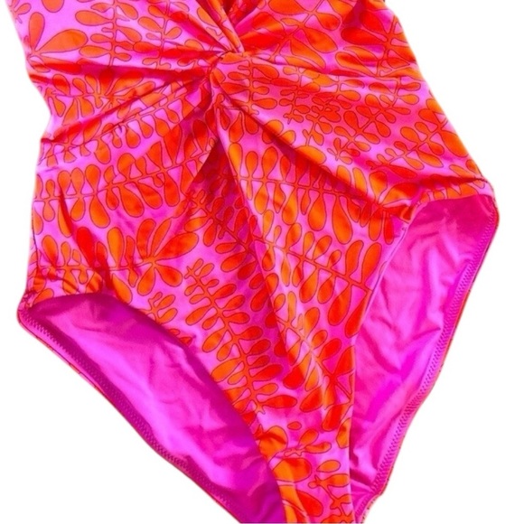 ๐ NWT Trina Turk Trellis Twist Plunge Maillot One Piece Swimsuit Size 14 - Picture 7 of 8